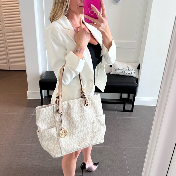 Authentic Michael Kors bag - Picture 1 of 8